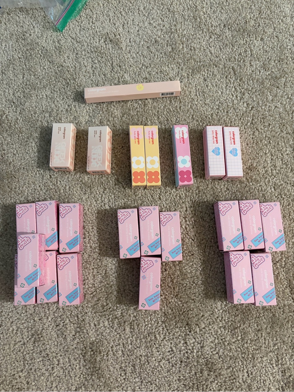 Colorgram 24pc makeup Set NWT